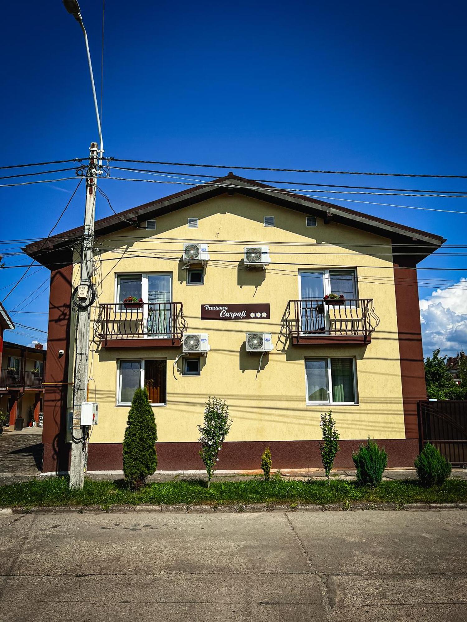 Pensiune Carpati Хунедоара Екстериор снимка